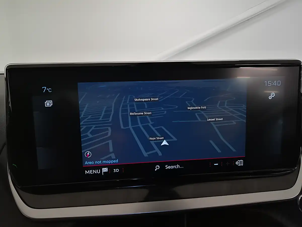 Used 2022 Peugeot 2008 GT Orange - Interior and Exterior details 15
