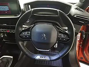 Used 2022 Peugeot 2008 GT Orange - Interior and Exterior details 7