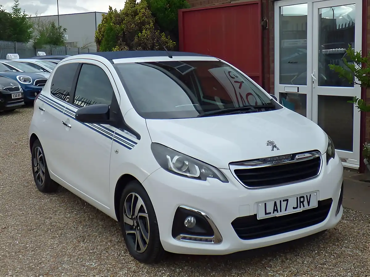 Used 2022 Peugeot 208 Active Premium - Interior and Exterior details 6