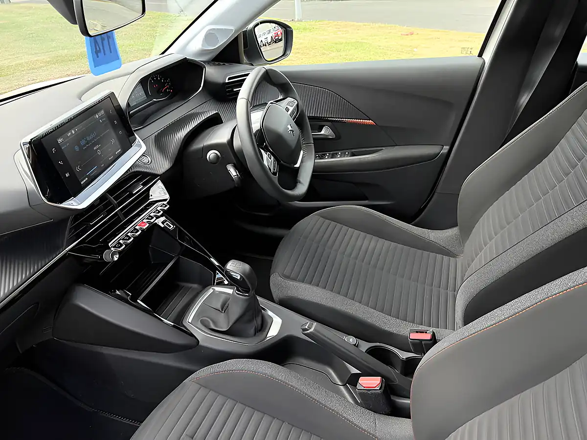 Used 2022 Peugeot 208 Active Premium White - Interior and Exterior details 18