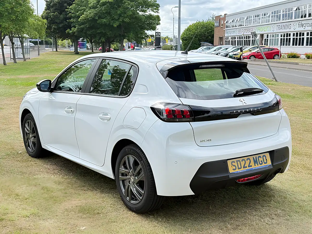 Used 2022 Peugeot 208 Active Premium White - Interior and Exterior details 4