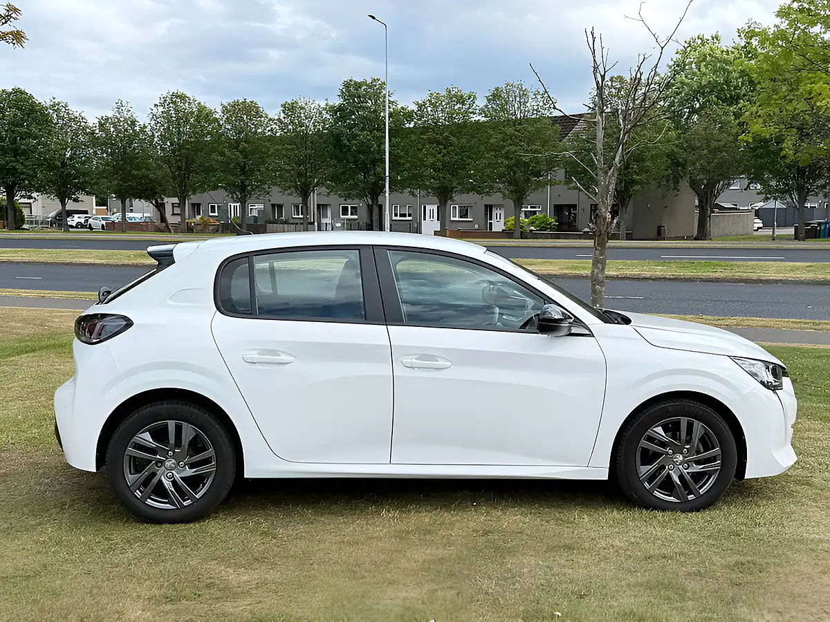 Used 2022 Peugeot 208 Active Premium White - Interior and Exterior details 6