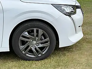 Used 2022 Peugeot 208 Active Premium White - Interior and Exterior details 7