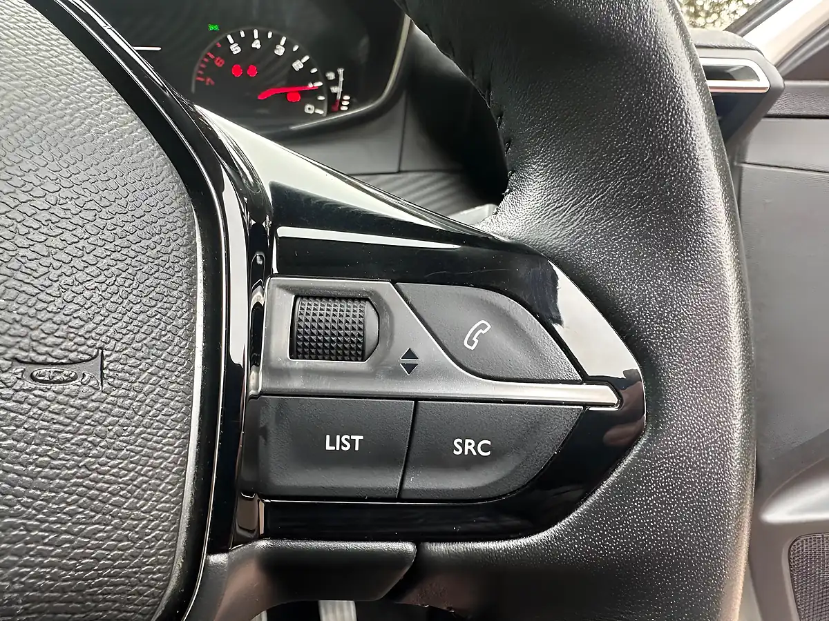 Used 2022 Peugeot 208 Active Premium White - Interior and Exterior details 11