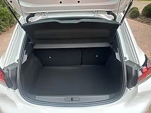 Used 2022 Peugeot 208 Active Premium White - Interior and Exterior details 17