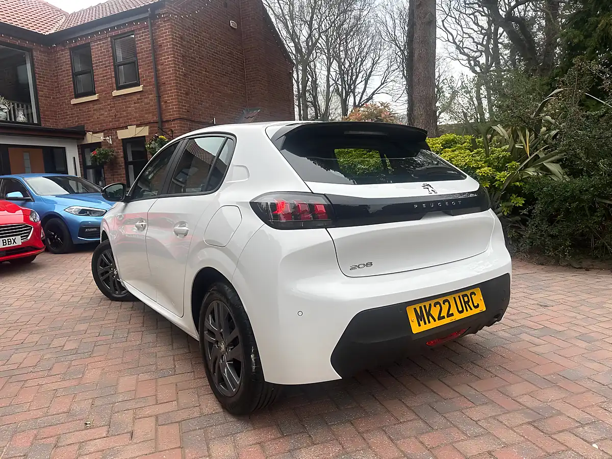 Used 2022 Peugeot 208 Active Premium White - Interior and Exterior details 4