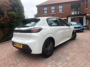 Used 2022 Peugeot 208 Active Premium White - Interior and Exterior details 7