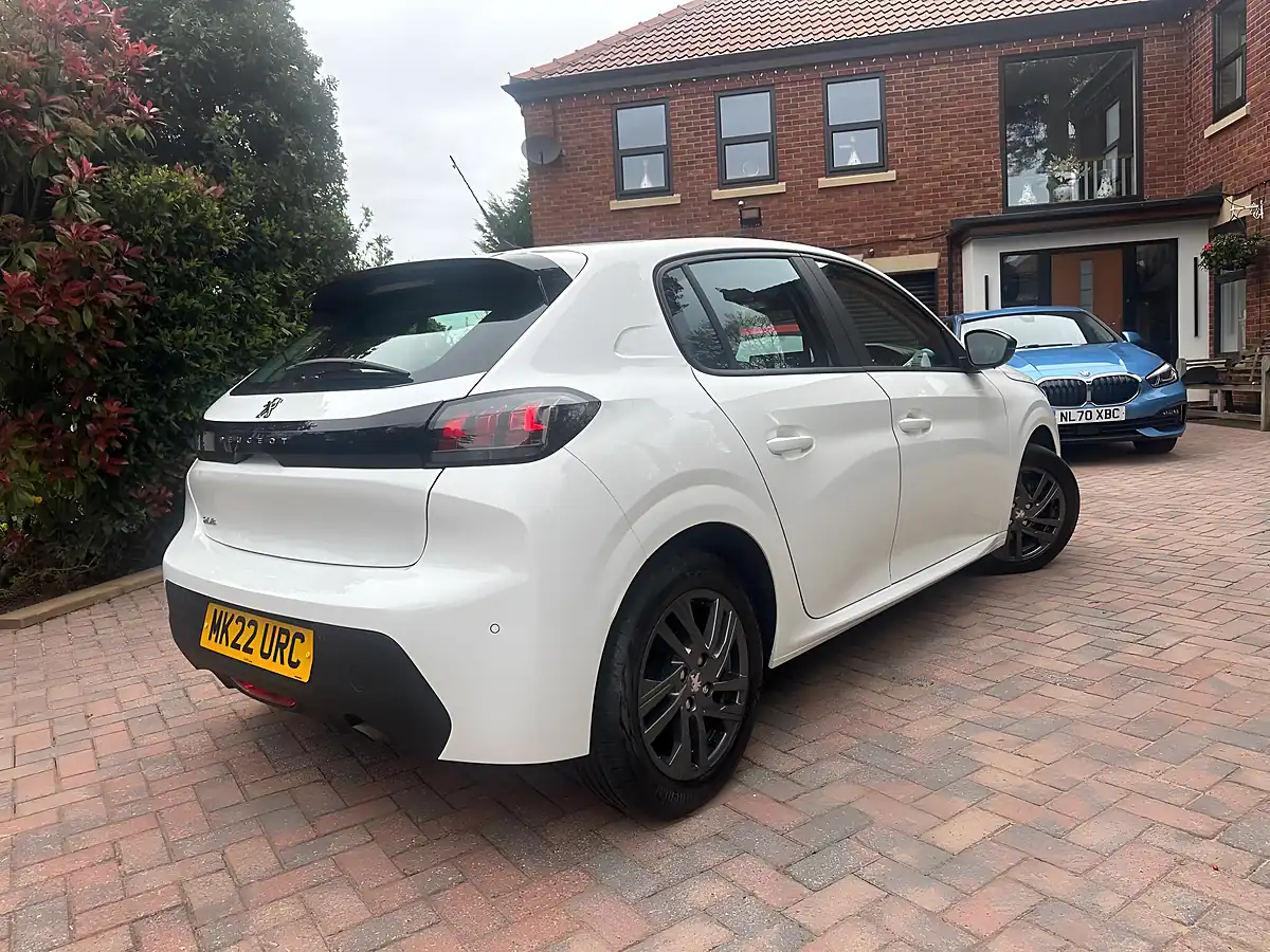 Used 2022 Peugeot 208 Active Premium White - Interior and Exterior details 7