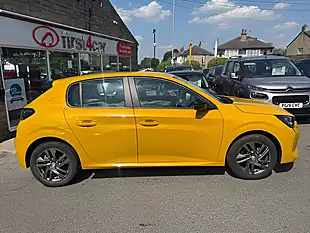 Used 2022 Peugeot 208 Active Premium Yellow - Interior and Exterior details 6