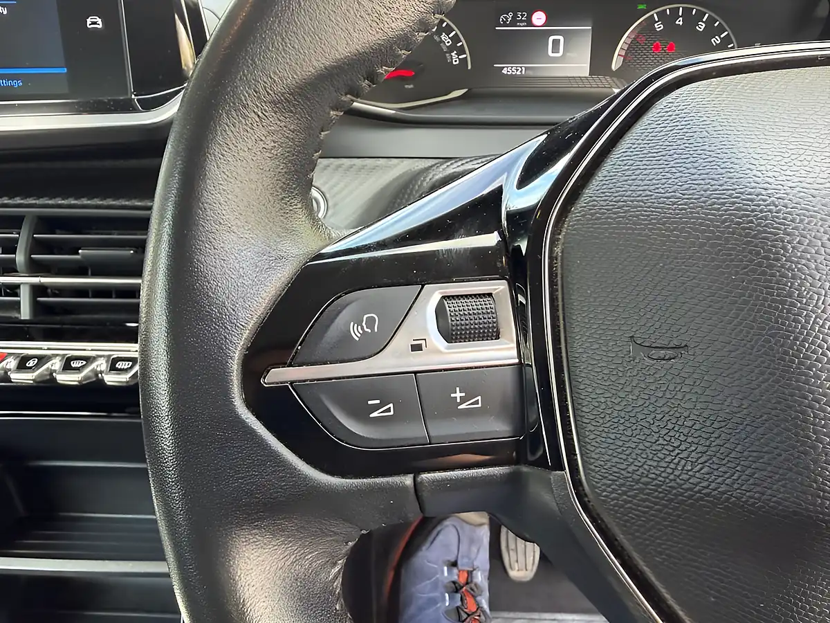 Used 2022 Peugeot 208 Active Premium Yellow - Interior and Exterior details 15