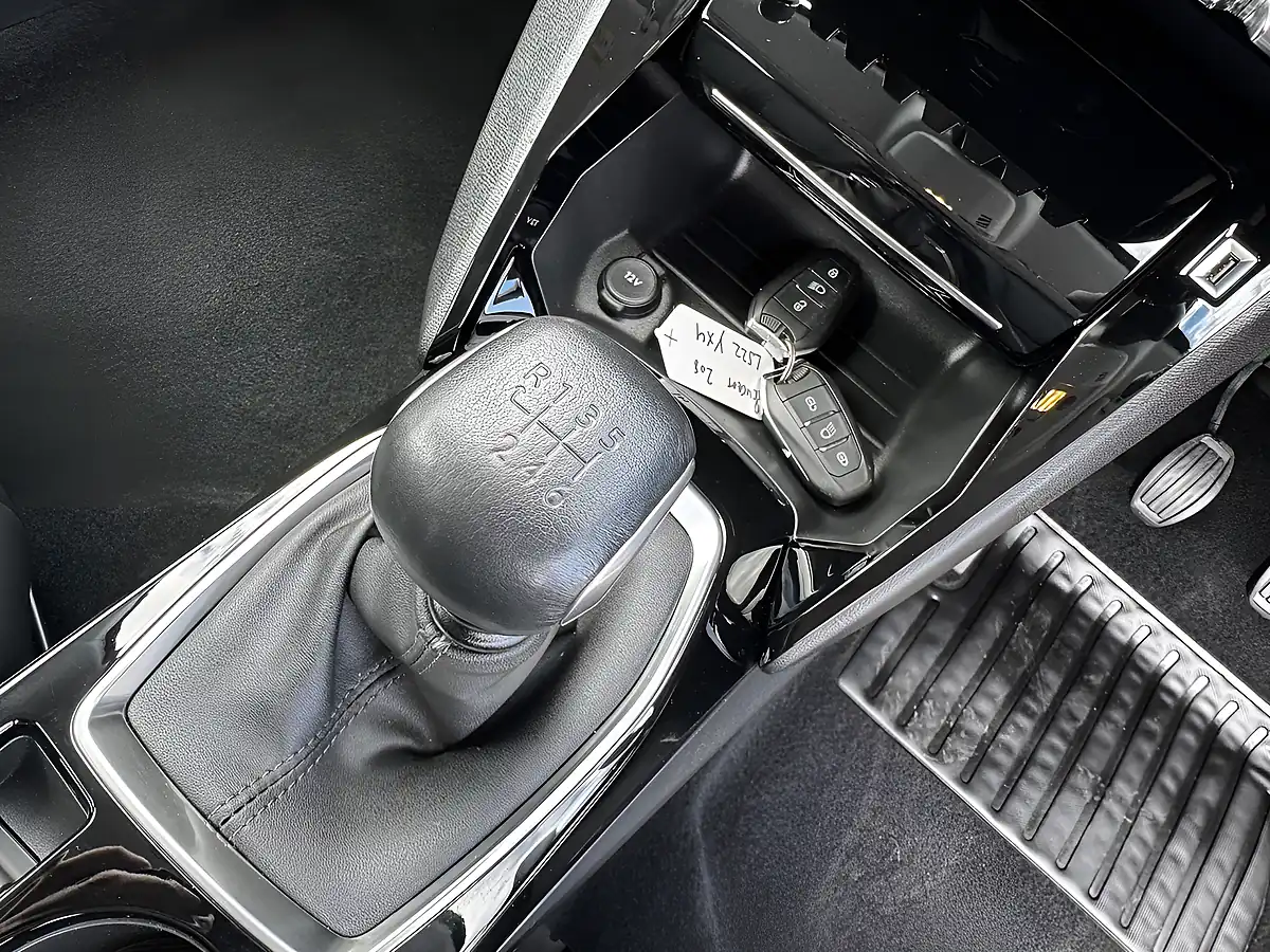 Used 2022 Peugeot 208 Allure Premium Artense Grey Met - Interior and Exterior details 15