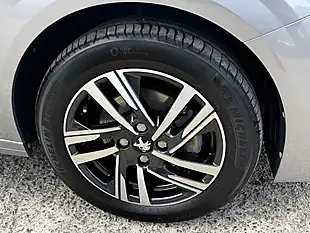 Used 2022 Peugeot 208 Allure Premium Artense Grey Met - Interior and Exterior details 19