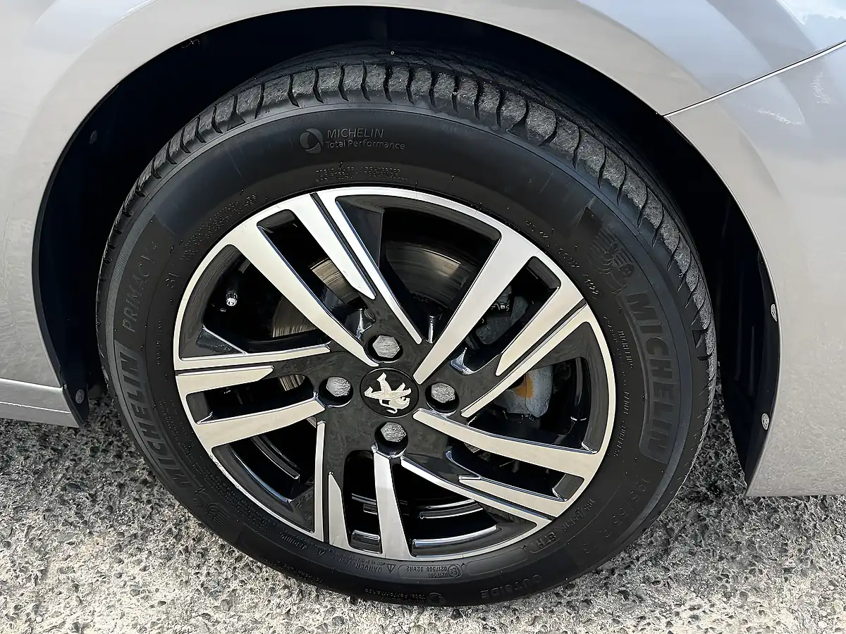 Used 2022 Peugeot 208 Allure Premium Artense Grey Met - Interior and Exterior details 19