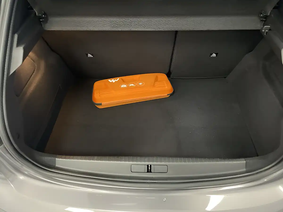 Used 2022 Peugeot 208 Allure Premium Grey - Interior and Exterior details 20