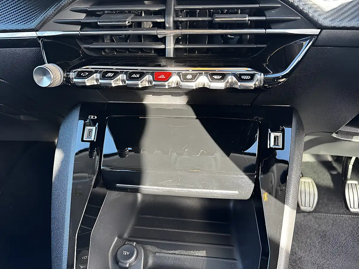 Used 2022 Peugeot 208 Allure Premium Grey Metallic - Interior and Exterior details 15