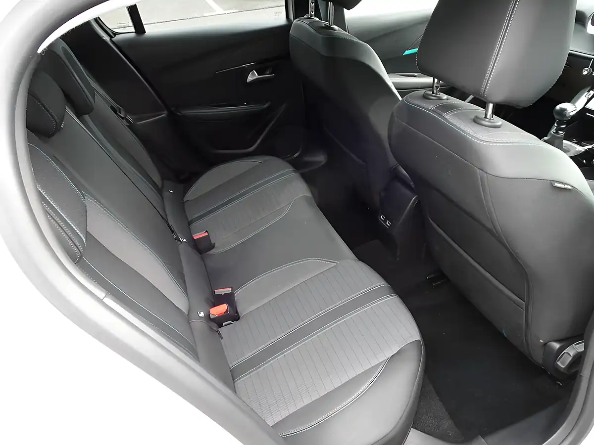 Used 2022 Peugeot 208 Allure Premium White Pearl - Interior and Exterior details 14