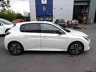 Used 2022 Peugeot 208 Allure Premium White Pearl - Interior and Exterior details 15