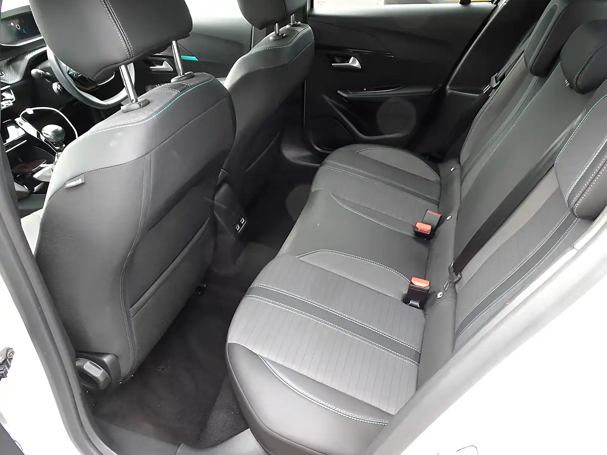 Used 2022 Peugeot 208 Allure Premium White Pearl - Interior and Exterior details 8