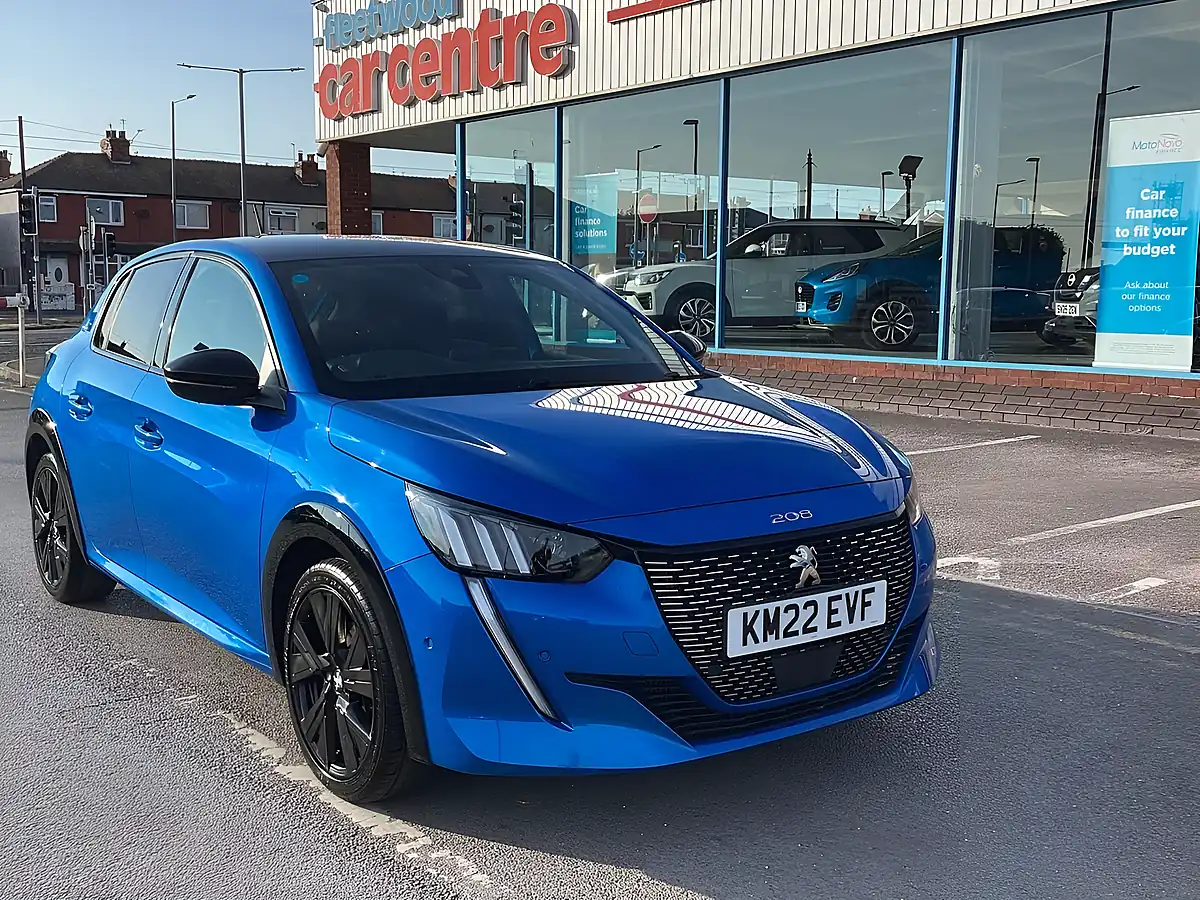 Used 2022 Peugeot 208 GT Blue - Front View