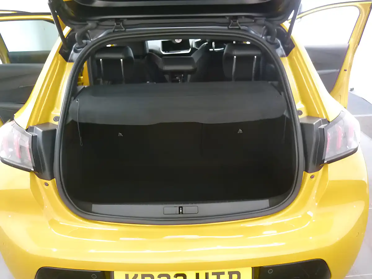 Used 2022 Peugeot 208 GT Yellow - Interior and Exterior details 17