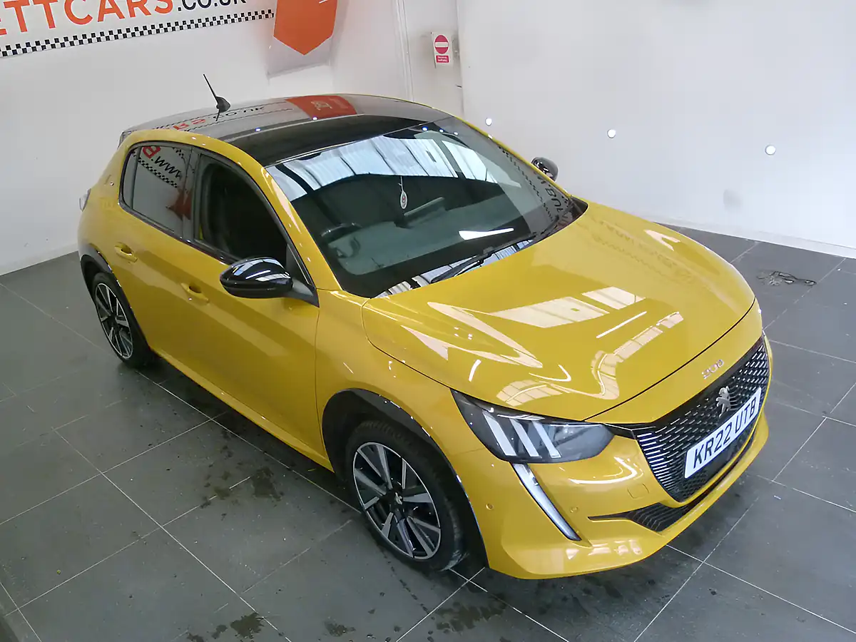 Used 2022 Peugeot 208 GT Yellow - Interior and Exterior details 18