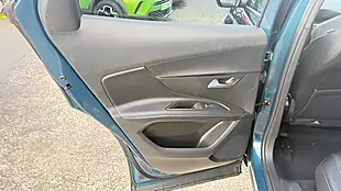 Used 2022 Peugeot 3008 Allure Blue - Interior and Exterior details 15