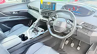 Used 2022 Peugeot 3008 Allure Blue - Interior and Exterior details 6