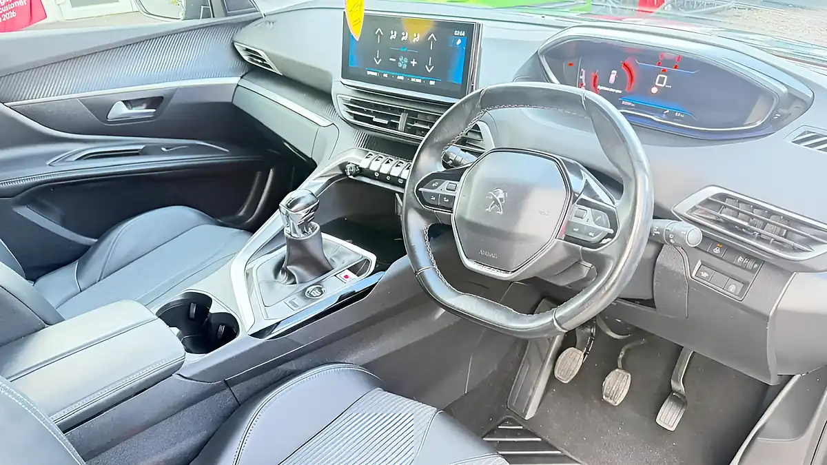 Used 2022 Peugeot 3008 Allure Blue - Interior and Exterior details 6