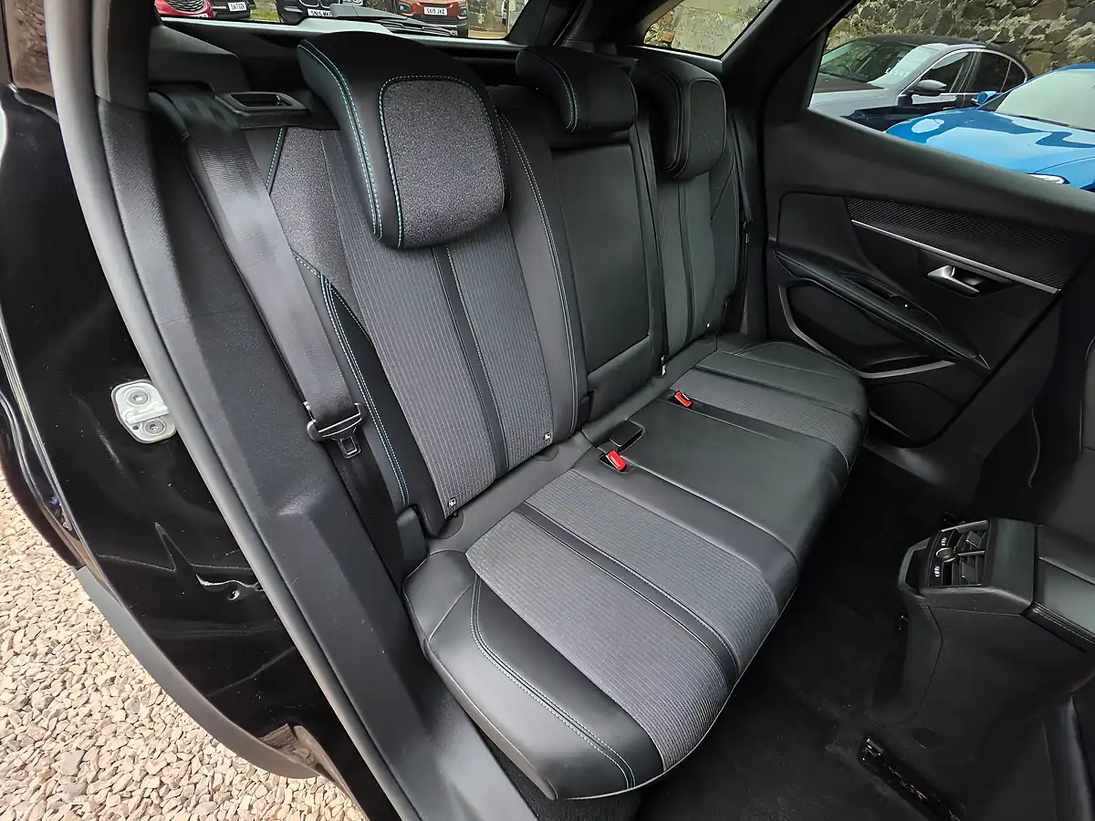 Used 2022 Peugeot 3008 Allure Nera Black Metallic - Interior and Exterior details 11