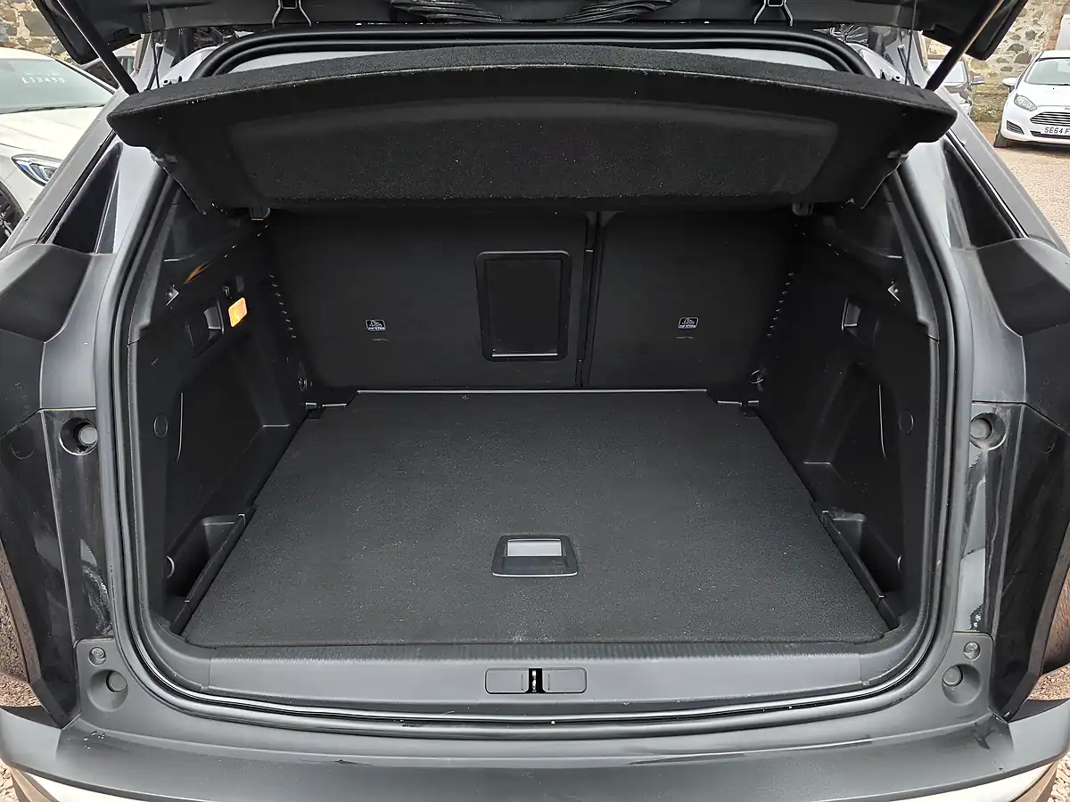 Used 2022 Peugeot 3008 Allure Nera Black Metallic - Interior and Exterior details 12