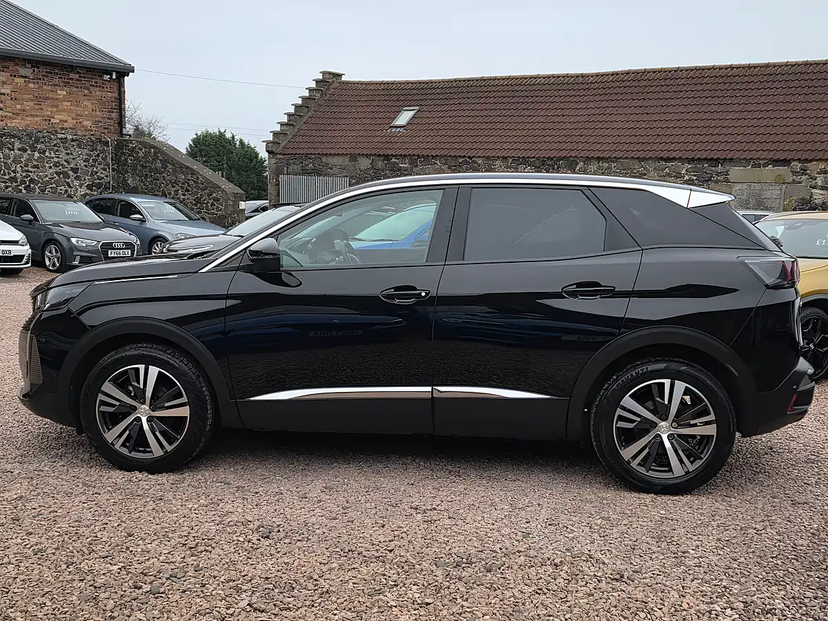 Used 2022 Peugeot 3008 Allure Nera Black Metallic - Interior and Exterior details 13
