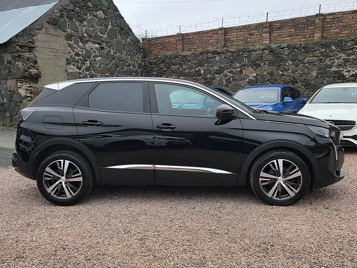 Used 2022 Peugeot 3008 Allure Nera Black Metallic - Interior and Exterior details 18