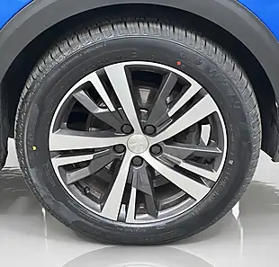 Used 2022 Peugeot 3008 Allure Premium Blue - Interior and Exterior details 7