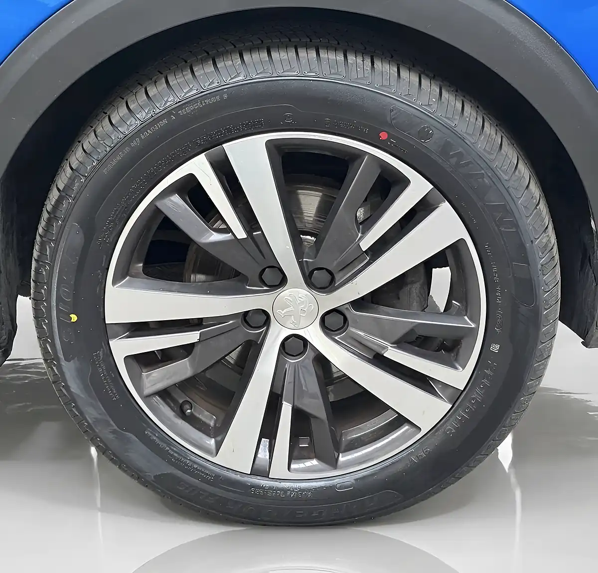 Used 2022 Peugeot 3008 Allure Premium Blue - Interior and Exterior details 7
