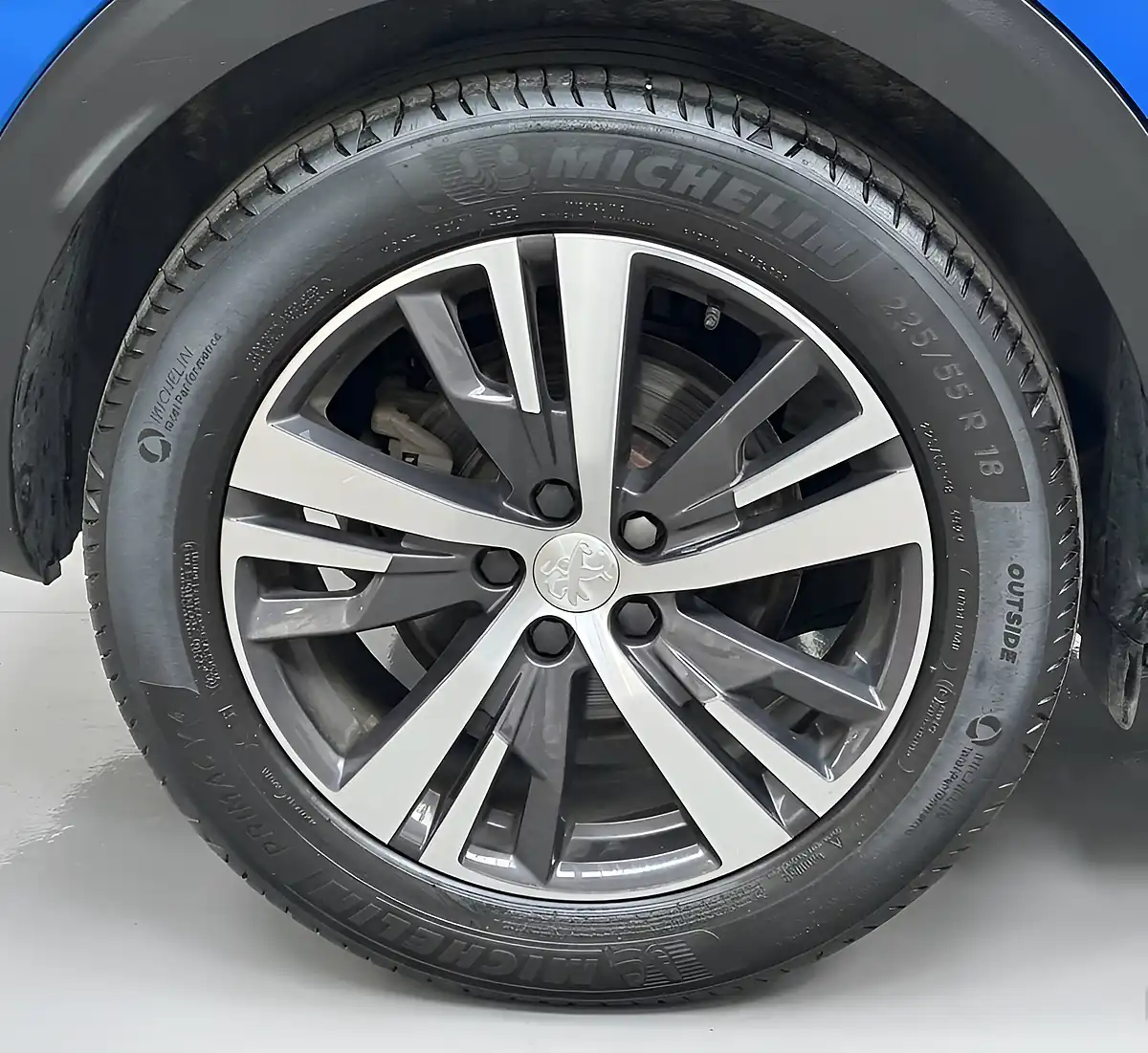 Used 2022 Peugeot 3008 Allure Premium Blue - Interior and Exterior details 8