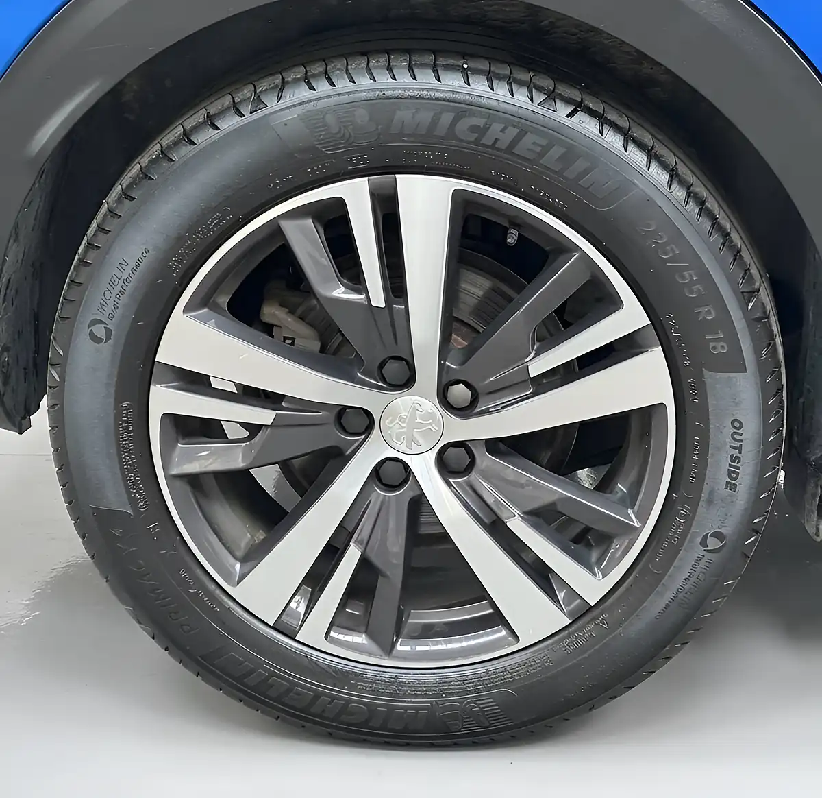 Used 2022 Peugeot 3008 Allure Premium Blue - Interior and Exterior details 9