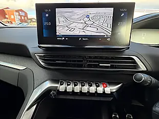 Used 2022 Peugeot 3008 Allure Premium + Blue - Interior and Exterior details 11