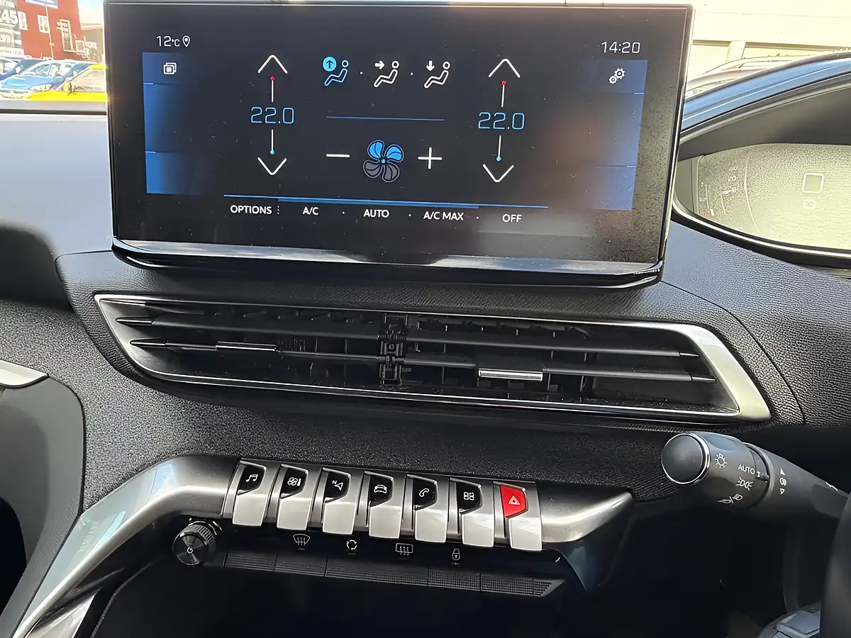 Used 2022 Peugeot 3008 Allure Premium + Blue - Interior and Exterior details 12