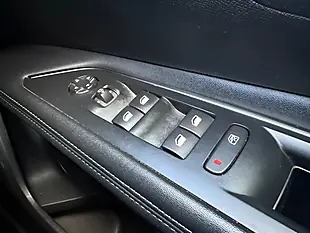 Used 2022 Peugeot 3008 Allure Premium + Blue - Interior and Exterior details 16