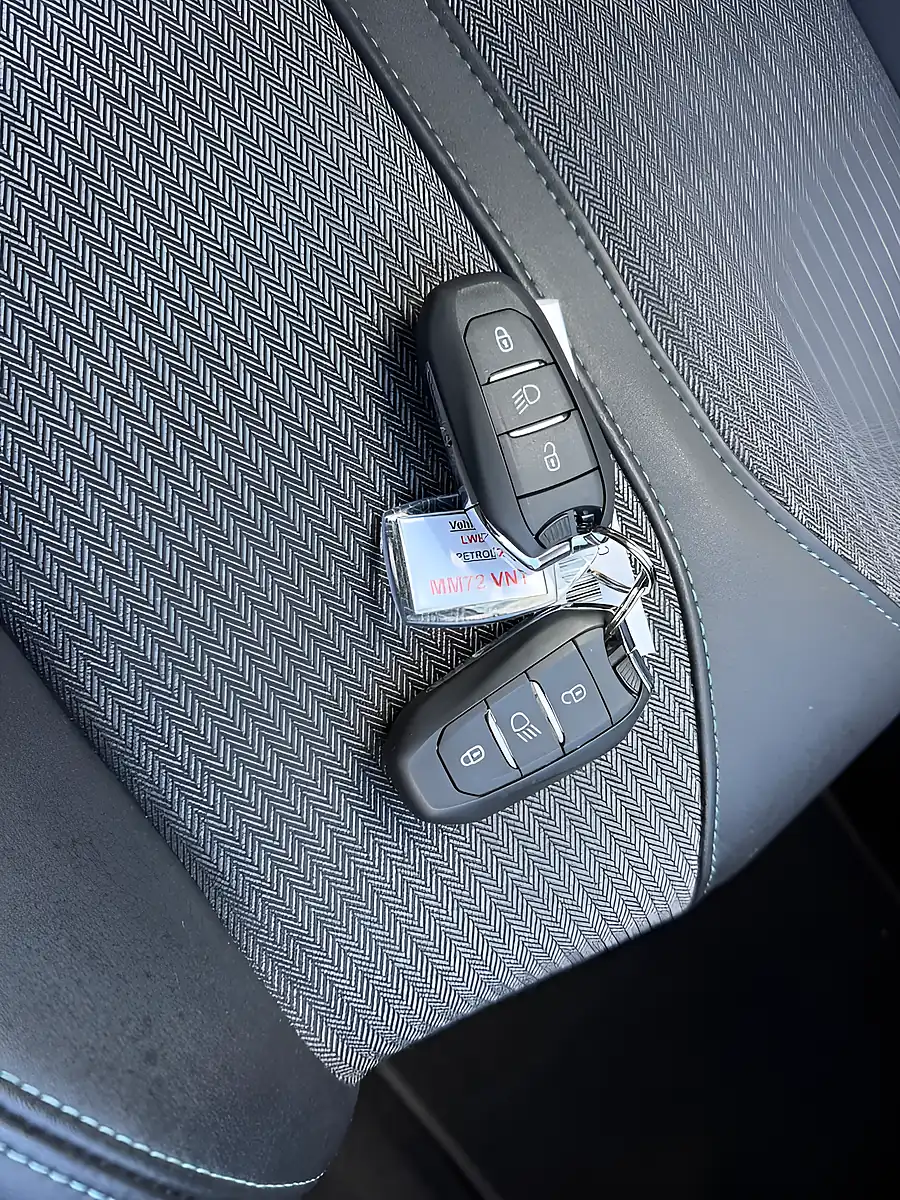 Used 2022 Peugeot 3008 Allure Premium + Blue - Interior and Exterior details 20