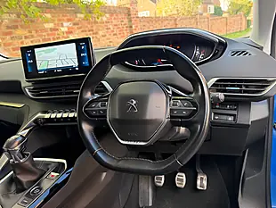 Used 2022 Peugeot 3008 Allure Premium + Blue - Interior and Exterior details 7