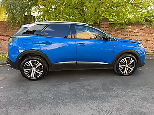 Used 2022 Peugeot 3008 Allure Premium + Blue - Interior and Exterior details 8