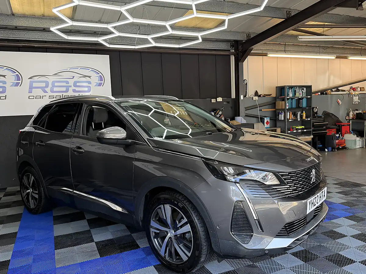 Used 2022 Peugeot 3008 Allure Premium Grey - Interior and Exterior details 15