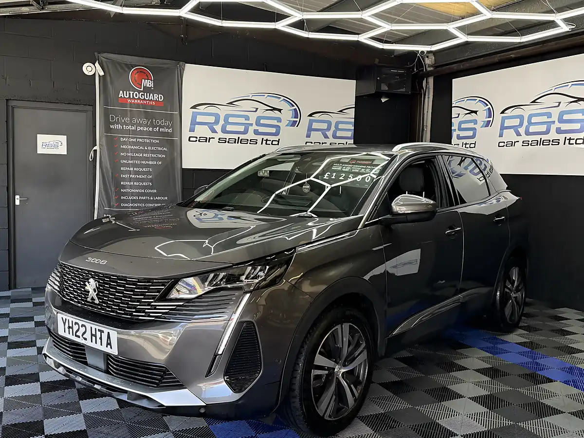 Used 2022 Peugeot 3008 Allure Premium Grey - Interior and Exterior details 16