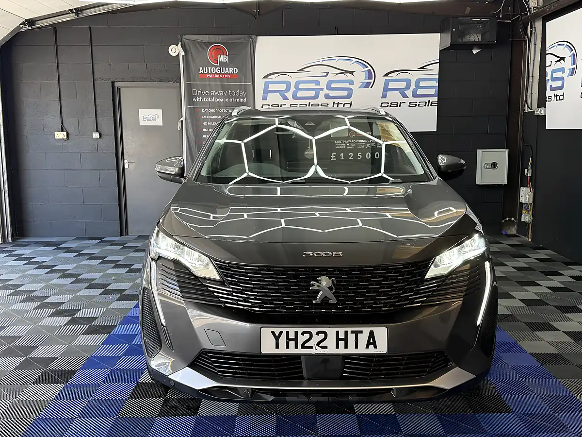 Used 2022 Peugeot 3008 Allure Premium Grey - Interior and Exterior details 3