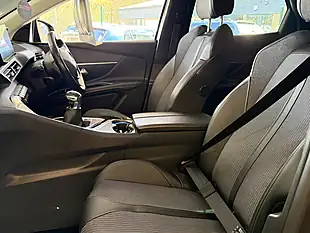 Used 2022 Peugeot 3008 Allure Premium Grey - Interior and Exterior details 9