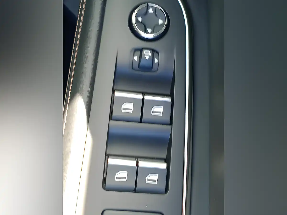 Used 2022 Peugeot 3008 GT Blue - Interior and Exterior details 20