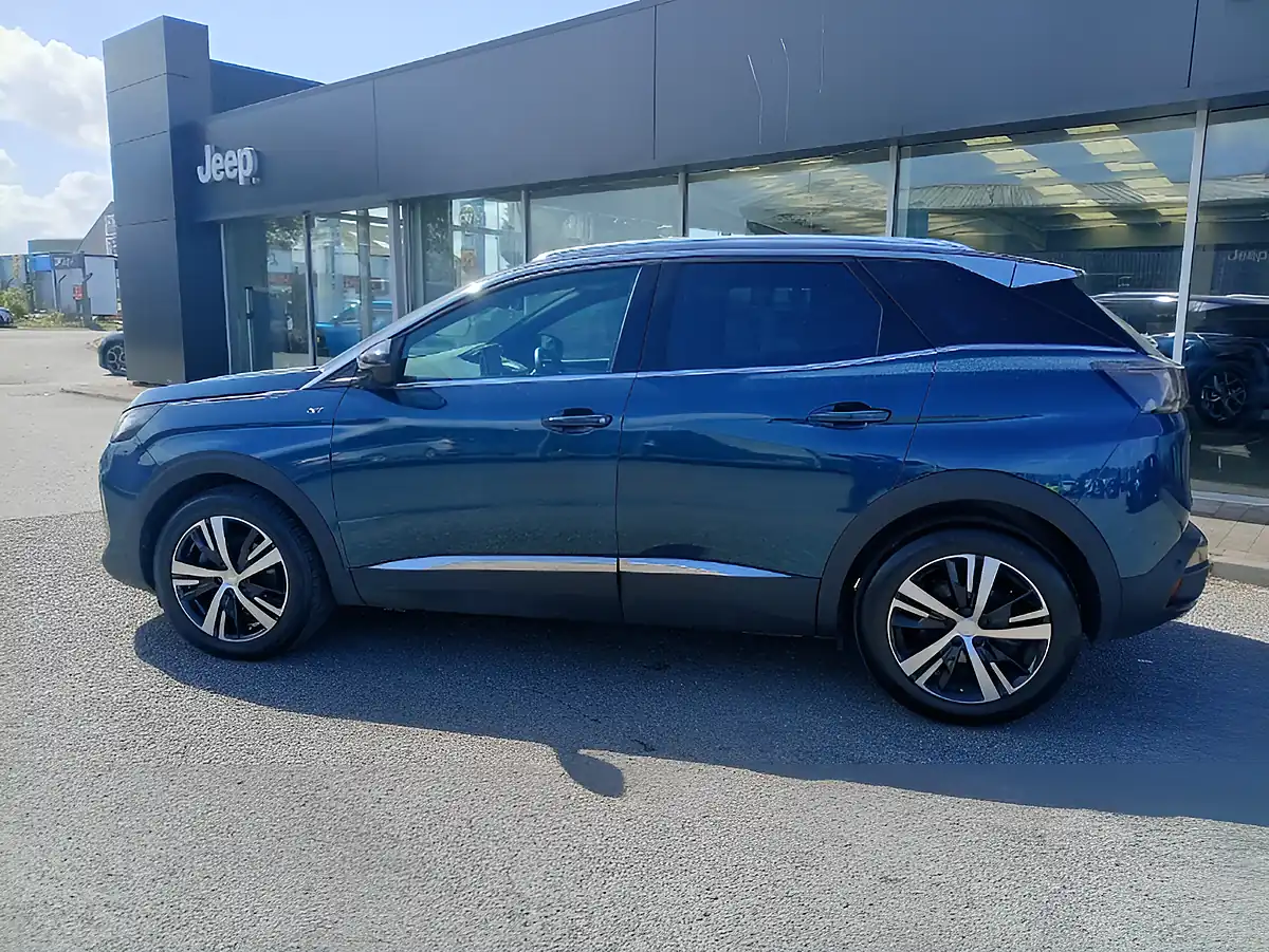Used 2022 Peugeot 3008 GT Blue - Interior and Exterior details 4