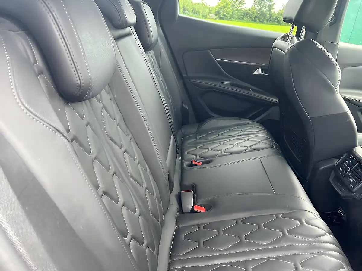 Used 2022 Peugeot 3008 GT Premium Blue - Interior and Exterior details 11