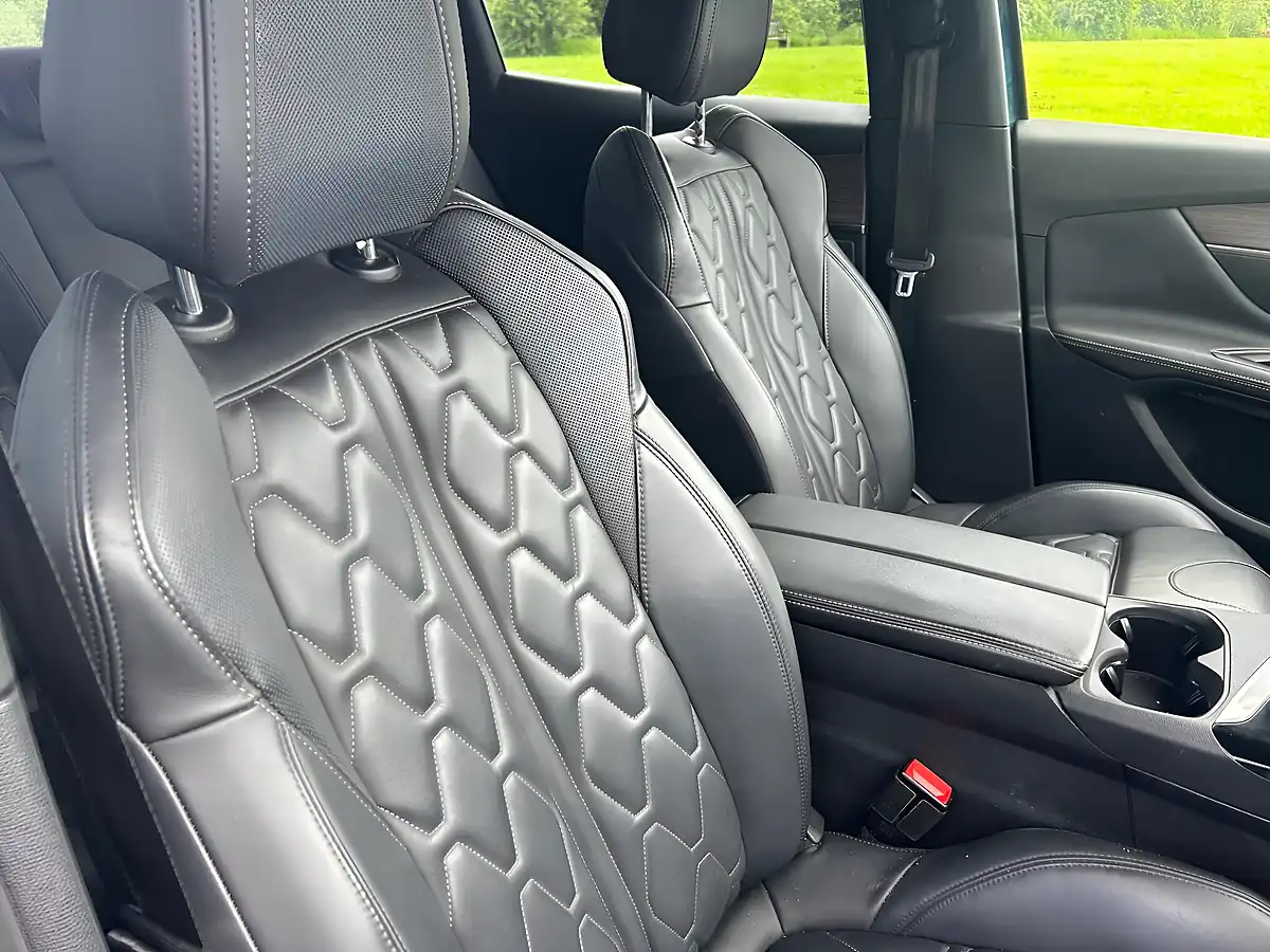 Used 2022 Peugeot 3008 GT Premium Blue - Interior and Exterior details 12